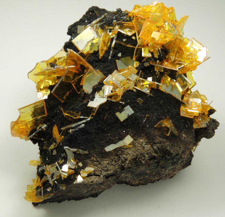 Wulfenite on Mottramite from 79 Mine, Banner District, near Hayden, Gila County, Arizona