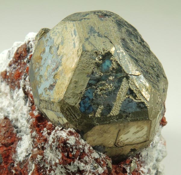 Pyrite with partial Chalcocite coating on Hematite-coated Quartz from Milpillas Mine, Cuitaca, Sonora, Mexico