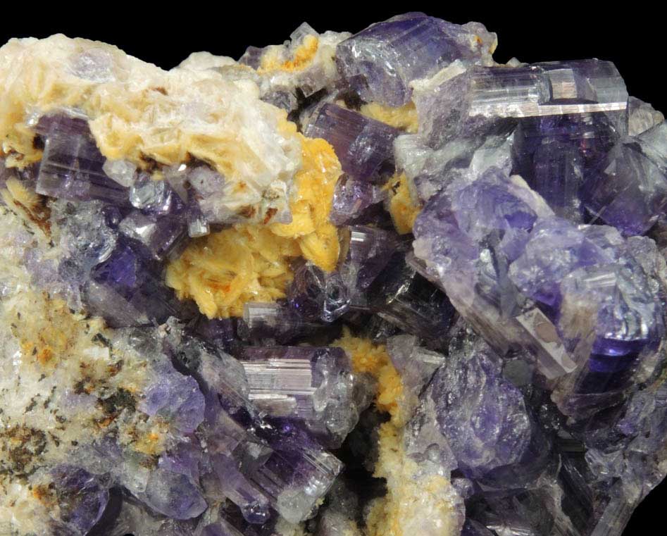 Fluorapatite with Bertrandite from Lavra da Golconda, near Governador Valadares, Minas Gerais, Brazil