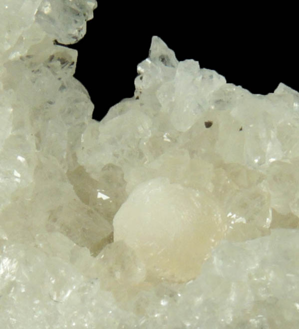 Calcite on Quartz from construction site, Interstate 75 at exit 62, Renfro Valley, Rockcastle County, Kentucky