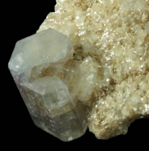 Fluorapatite on Bertrandite from Emmons Quarry, southeastern slope of Uncle Tom Mountain,  Greenwood, Oxford County, Maine