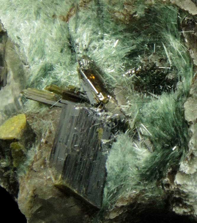 Epidote and Actinolite var. Byssolite in Calcite from Knappenwand, Untersulzbachtal, near Salzburg, Austria