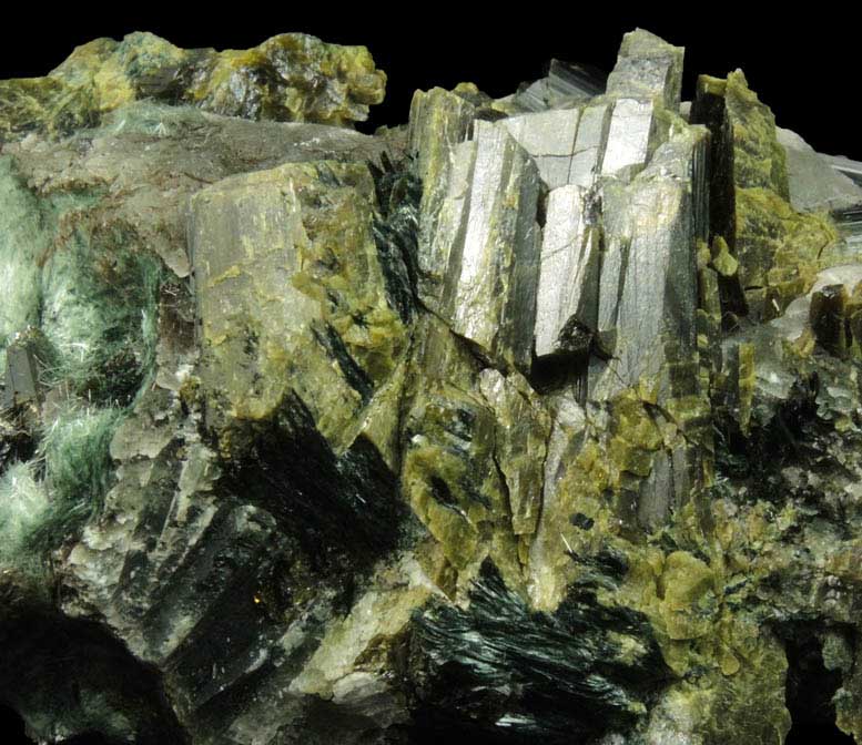 Epidote and Actinolite var. Byssolite in Calcite from Knappenwand, Untersulzbachtal, near Salzburg, Austria
