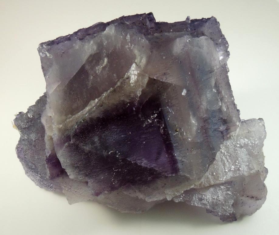 Fluorite with minor Chalcopyrite from Cave-in-Rock District, Hardin County, Illinois