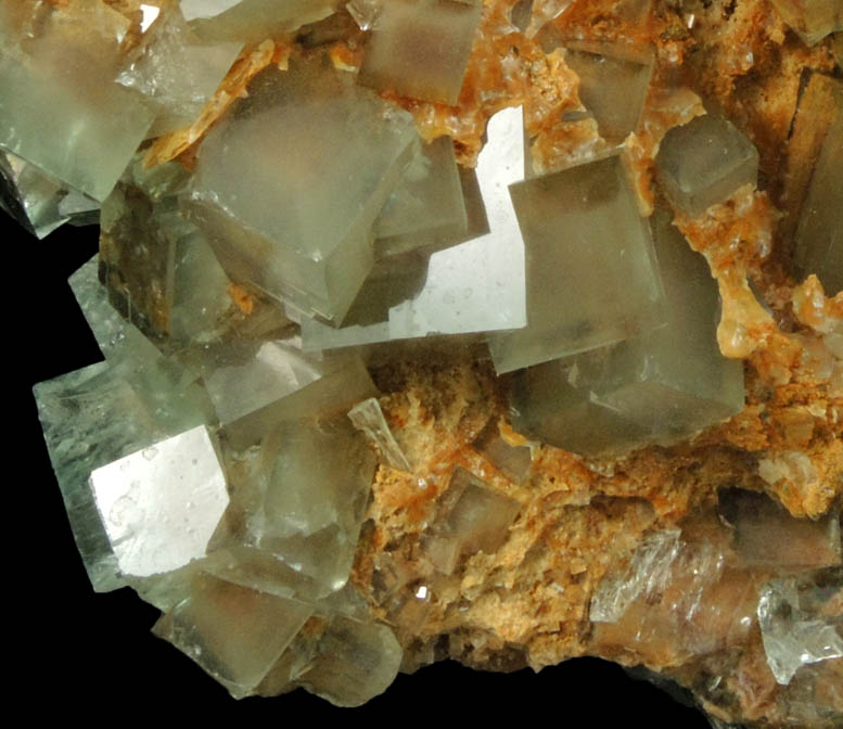 Fluorite with minor Calcite from Huangshaping Mine, Chenzhou, Hunan, China