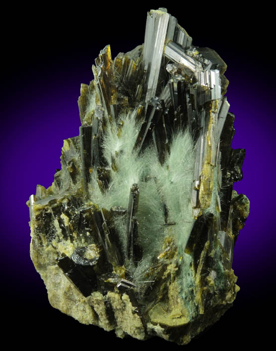 Epidote and Actinolite var. Byssolite in Calcite from Knappenwand, Untersulzbachtal, near Salzburg, Austria