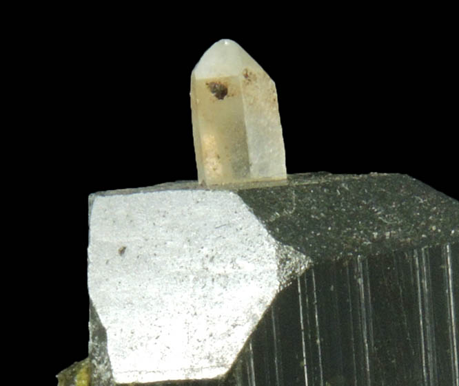Epidote (twinned crystals) with Quartz from Green Monster Mountain, south of Sulzer, Prince of Wales Island, Alaska