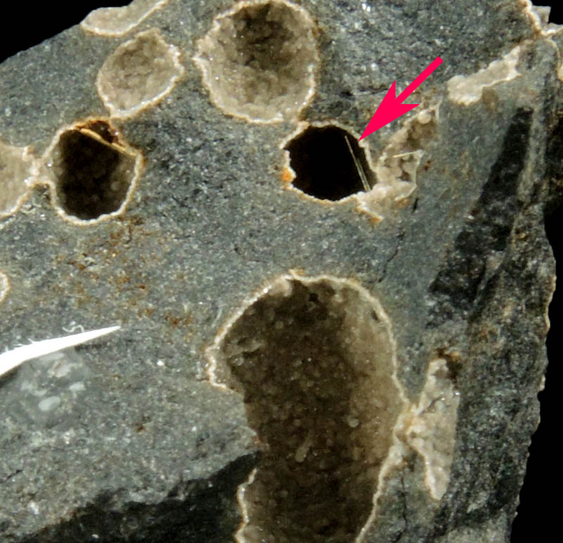 Pyrite (rare filiform crystals) on Heulandite from Milepost 41, Oregon Route 224, near Estacada, Clackamas County, Oregon