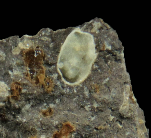 Heulandite, Stilbite, Apophyllite from Jaquish Road Cut, near Goble, Columbia County, Oregon