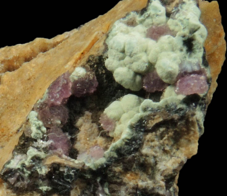 Kidwellite and Strengite from Indian Mountain, Cherokee County, Alabama