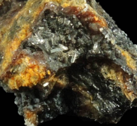 Phillipsite from Perrier, Issoire, Puy-de-Dme, Auvergne-Rhne-Alpes, France