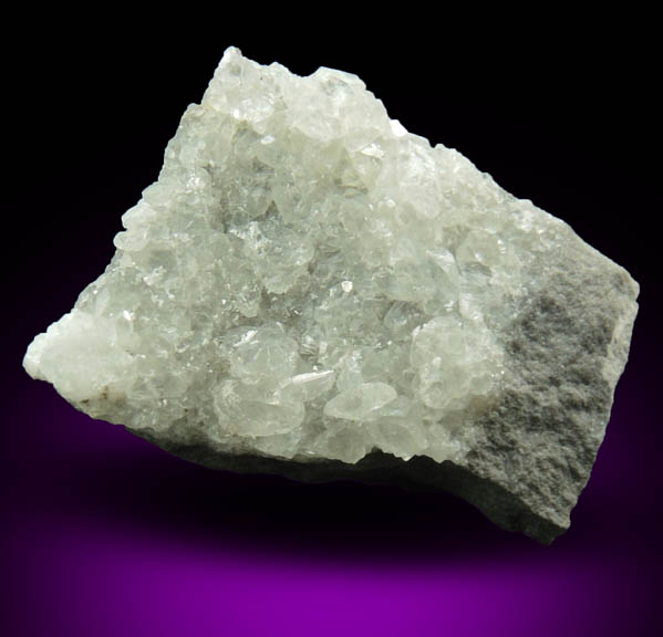 Calcite including twinned crystals from Rockway Quarry, 4.5 km ESE of Colonial Heights, Sullivan County, Tennessee