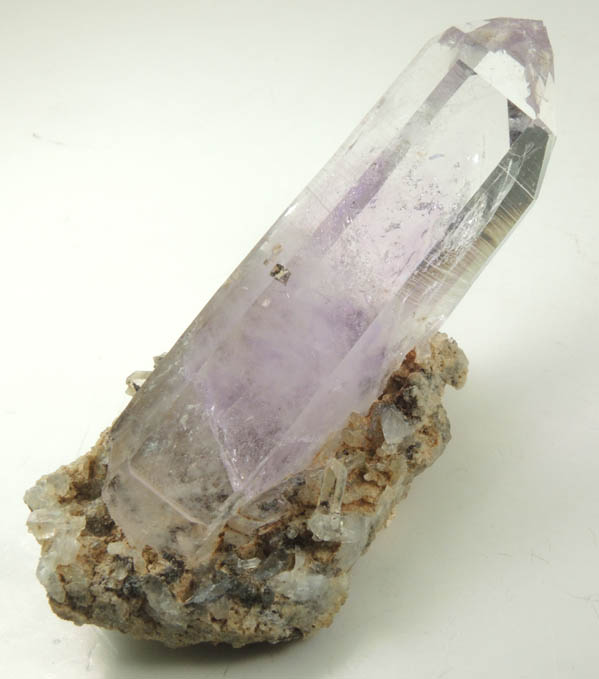 Quartz var. Amethyst Quartz with moveable internal bubble (Enhydro) from Tafelkop, Goboboseb Mountains, 27 km west of Brandberg Mountain, Erongo region, Namibia