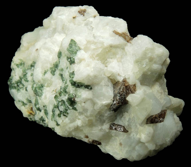 Diopside and Titanite in Albite from Rose Road locality, Pitcairn, St. Lawrence County, New York