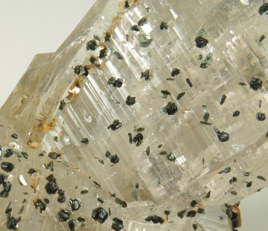 Quartz var. Tessin-habit with Muscovite from Turbenalp, Binntal, Wallis (Valais), Switzerland