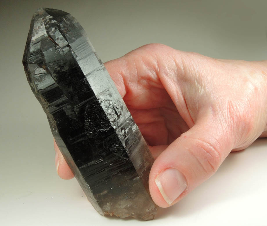 Quartz var. Smoky Quartz (doubly terminated Dauphin Law twins) from Devil's Head, Rampart Range, 25 km southwest of Castle Rock, Douglas County, Colorado