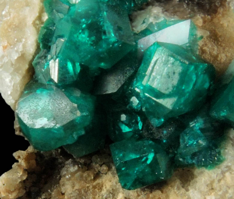 Dioptase on Calcite from Altyn-Tyube, 66 km east of Karagandy, Karaganda Oblast', Kazakhstan (Type Locality for Dioptase)