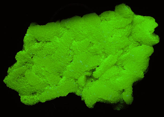 Photo below under shortwave ultraviolet illumination of Adamite from Mina Ojuela, Mapimi, Durango, Mexico Adamite from Mina Ojuela, Mapimi, Durango, Mexico