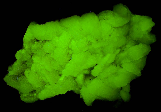 Photo below under longwave ultraviolet illumination of Adamite from Mina Ojuela, Mapimi, Durango, Mexico Adamite from Mina Ojuela, Mapimi, Durango, Mexico