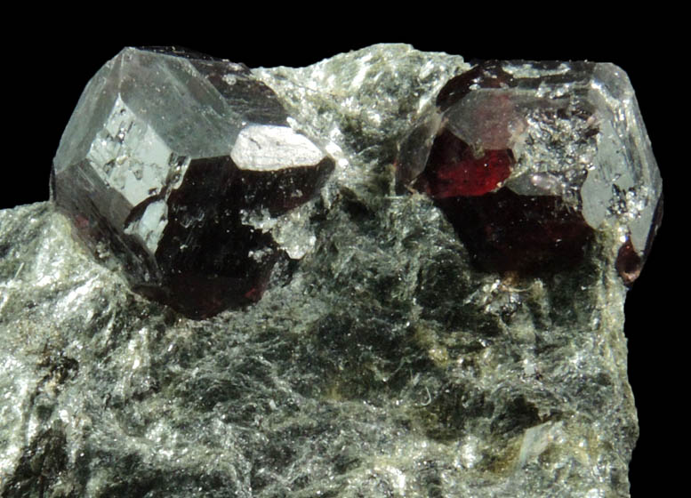 Almandine Garnet from Pipeline excavation, south of Diamond Lake, Glastonbury, Hartford County, Connecticut