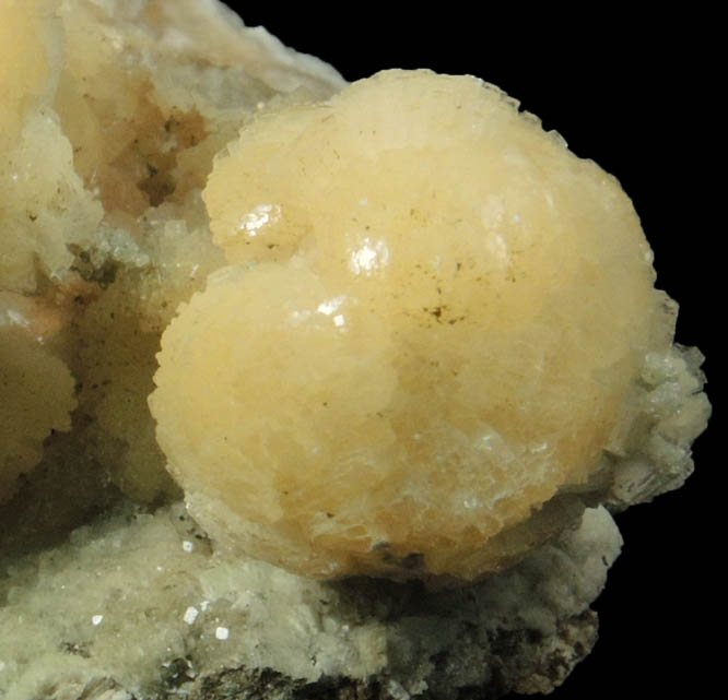 Stilbite on Heulandite with Calcite from Millington Quarry, Bernards Township, Somerset County, New Jersey