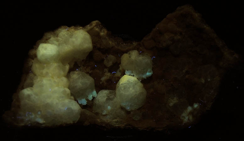 Analcime on Thomsonite from North Table Mountain, Stage 2 Lava Flow, Golden, Jefferson County, Colorado