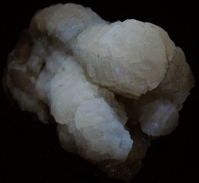 Photo below under longwave ultraviolet illumination of Witherite from Minerva #1 Mine, Cave-in-Rock District, Hardin County, Illinois Witherite from Minerva #1 Mine, Cave-in-Rock District, Hardin County, Illinois