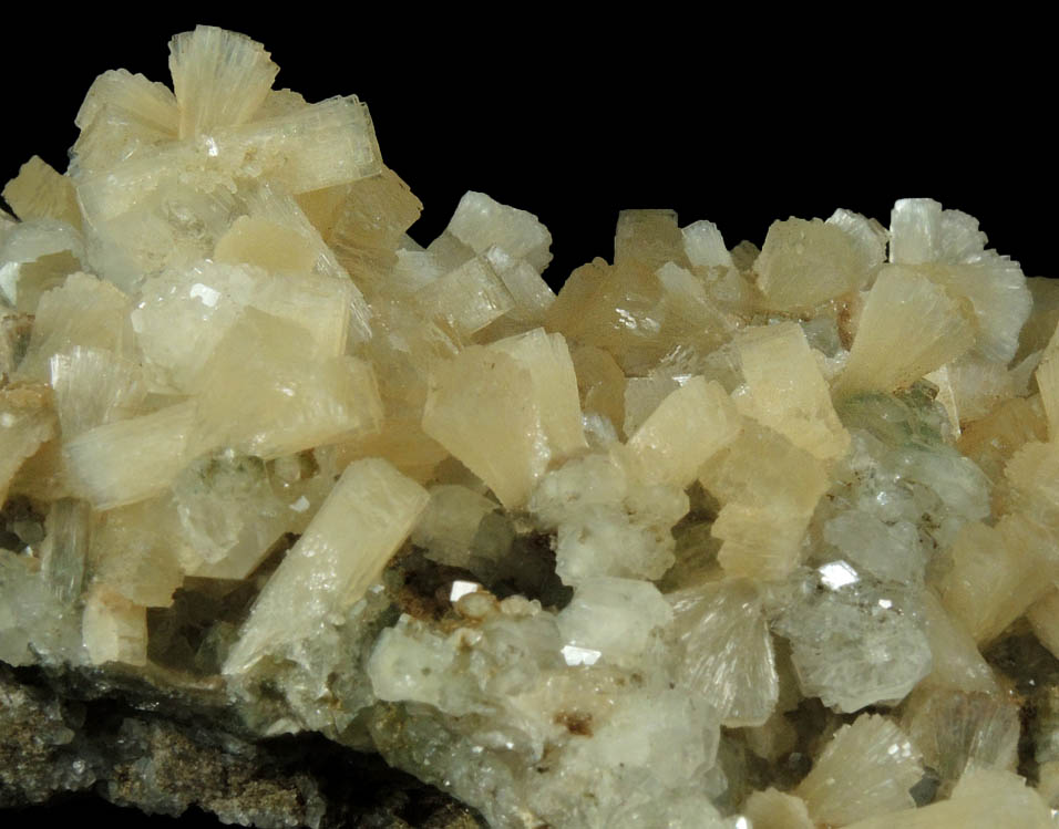 Stilbite with Chlorite-included Apophyllite from Millington Quarry, Bernards Township, Somerset County, New Jersey