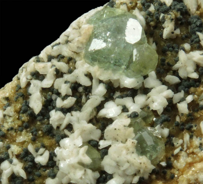 Fluorapatite, Orthoclase, Dufrnite, Muscovite from St. Austell District, Cornwall, England