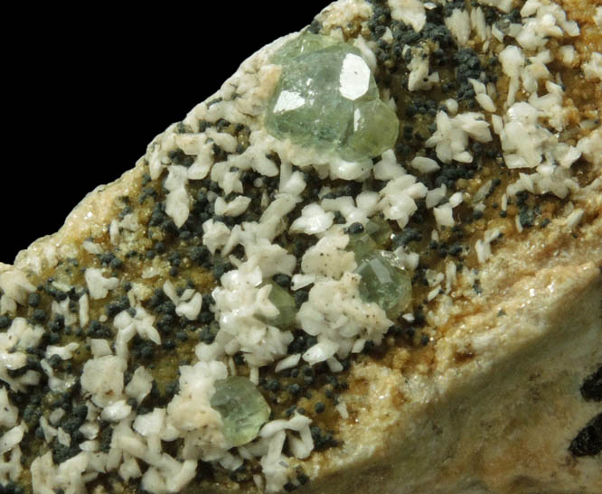 Fluorapatite, Orthoclase, Dufrnite, Muscovite from St. Austell District, Cornwall, England