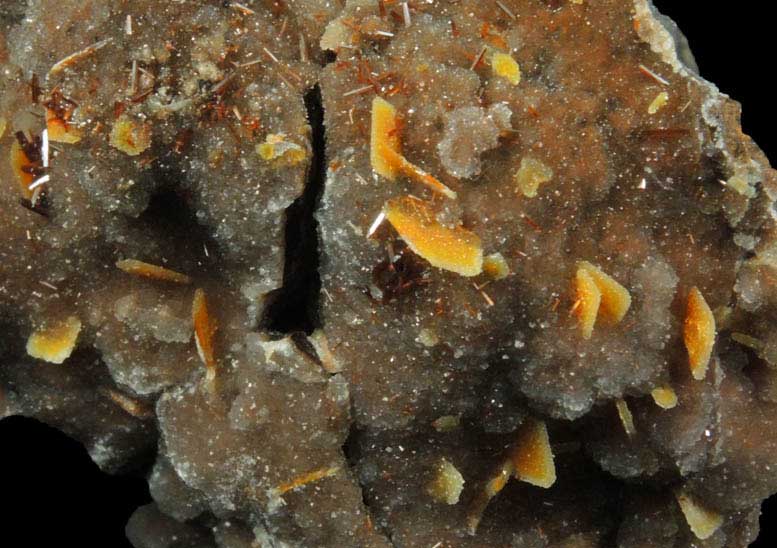 Descloizite on Wulfenite with Quartz coating from Finch Mine, north of Hayden, Banner District, Gila County, Arizona