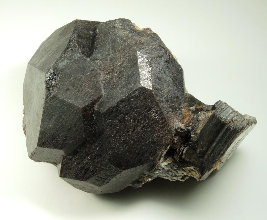 Almandine Garnet with Muscovite from Mount Marie Quarry, 7.5 km southeast of Paris Hill, Oxford County, Maine