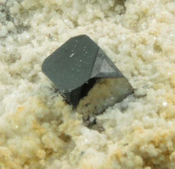 Bixbyite and Pseudobrookite from Thomas Range, Juab County, Utah (Type Locality for Bixbyite)