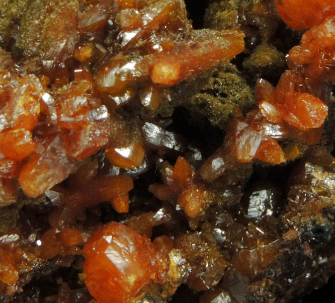 Wulfenite (pseudo-scalenohedral crystals) with Vanadinite var. Endlichite from Villa Ahumada, Sierra de Los Lamentos, Chihuahua, Mexico