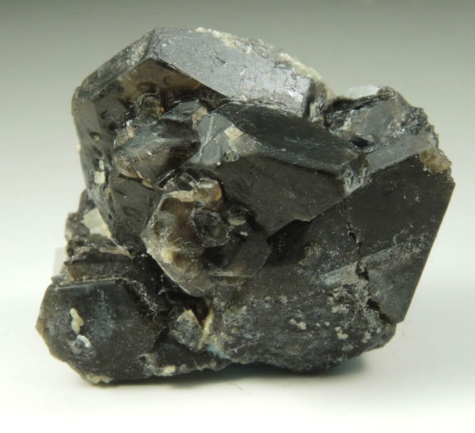 Hornblende-Pargasite from Lime Crest Quarry (Limecrest), Sussex Mills, 4.5 km northwest of Sparta, Sussex County, New Jersey