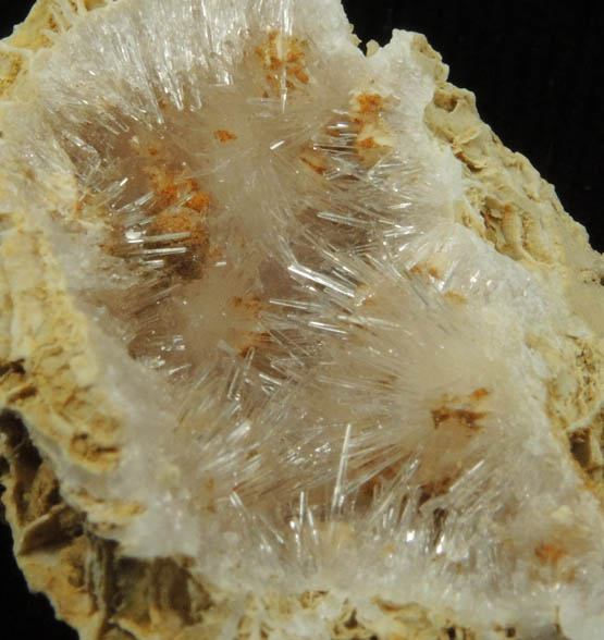 Kutnohorite and Aragonite from Levane, Val D'Arno, Tuscany, Italy