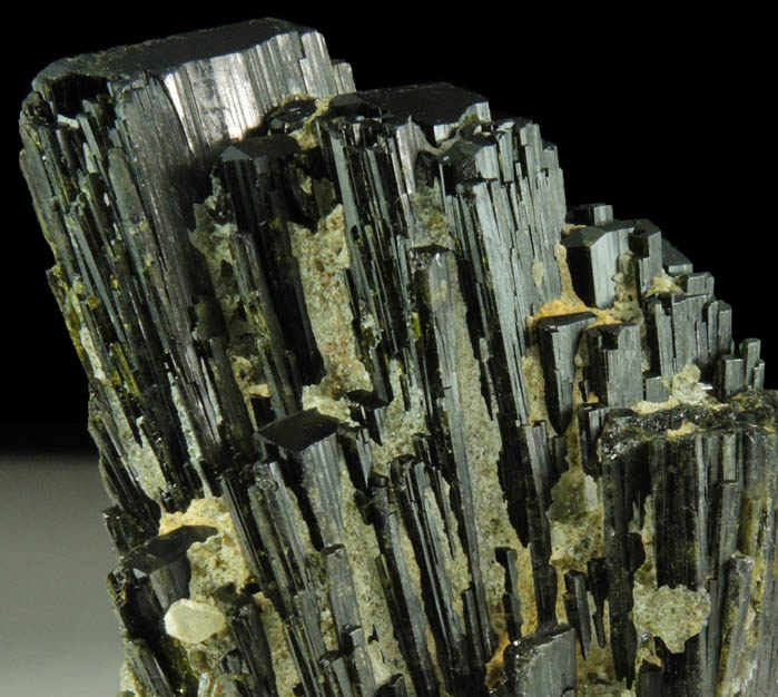 Epidote from Rosario Mabel Claim, Pampa Blanca, Huancavelica Department, Peru