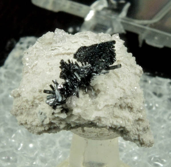 Pseudobrookite, Hematite, Quartz on rhyolite from Topaz Mountain, Thomas Range, Juab County, Utah