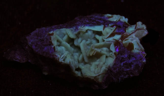 Wulfenite and Hemimorphite with Quartz coating from Finch Mine, north of Hayden, Banner District, Gila County, Arizona