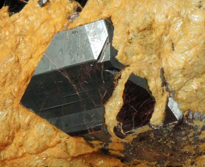 Rutile in Pyrophyllite from Champion Mine, 6 km WSW of White Mountain Peak, White Mountains, Mono County, California