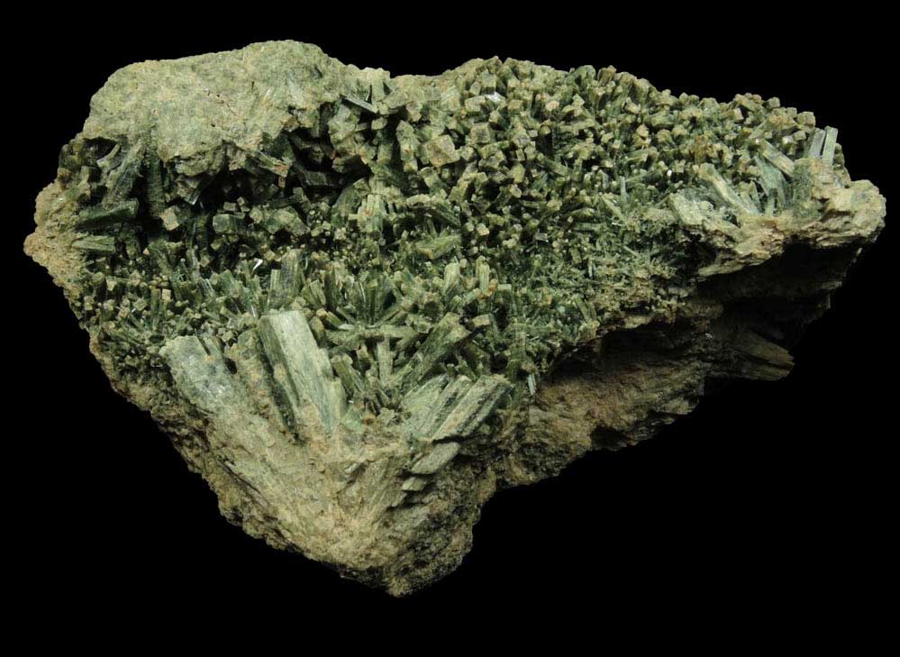 Actinolite pseudomorphs after Diopside (Uralite) from Calumet Mine, 12 km NNE of Salida, Chaffee County, Colorado