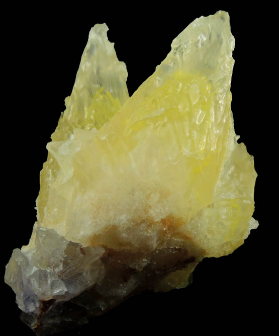 Calcite with Brucite(?) inclusions from Khwaye Mine, Loralai, northwestern Baluchistan, Pakistan