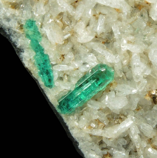 Beryl var. Emerald on Albite with Fluorapatite from Chivor Mine, Guavi-Guateque District, Boyac Department, Colombia