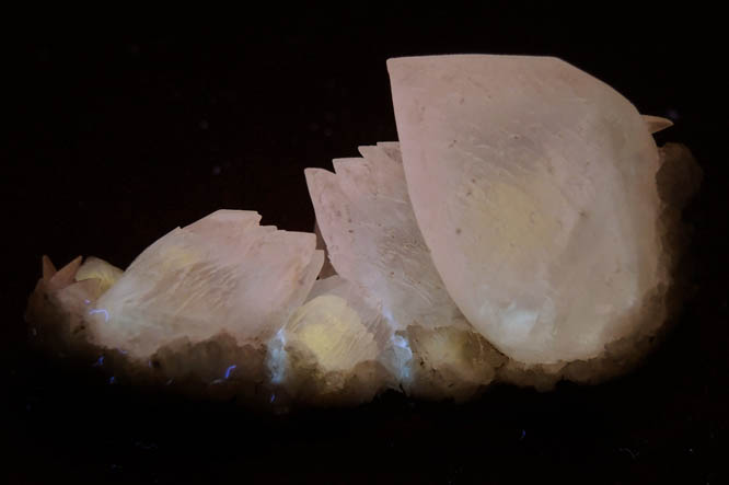 Calcite from Millington Quarry, Bernards Township, Somerset County, New Jersey