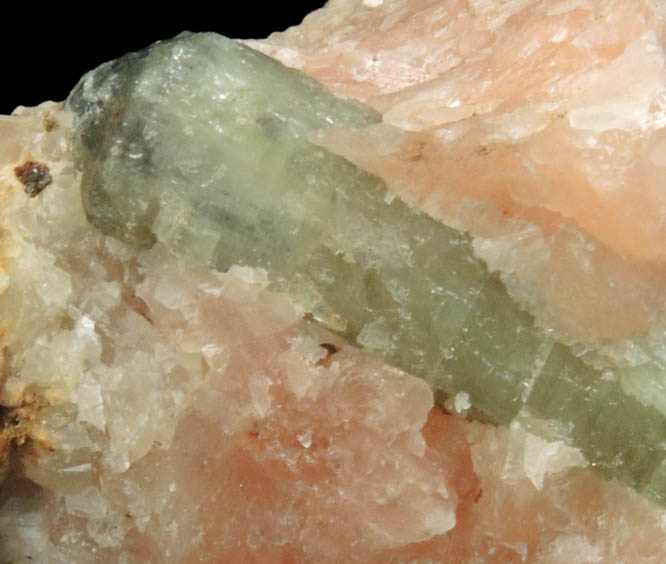 Fluorapatite in Calcite from Otter Lake, Pontiac County, Québec, Canada