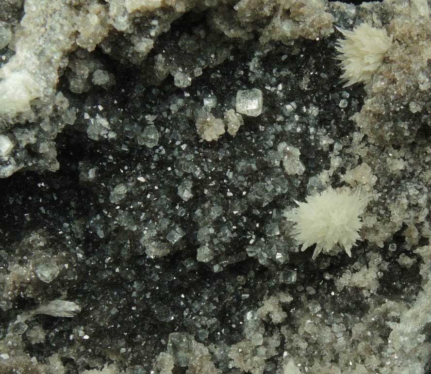 Strontianite on Calcite from Faylor-Winfield Quarry, 3 km WSW of Winfield, Union County, Pennsylvania