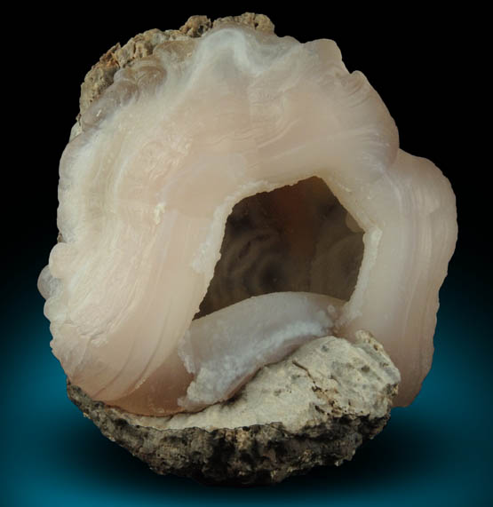 Quartz var. Chalcedony (fluorescent) from Yankee Dog Claim, Hidalgo County, New Mexico