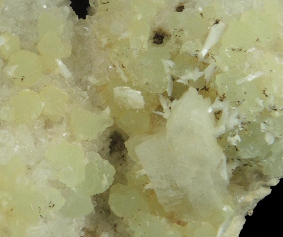 Heulandite, Prehnite, Laumontite, Quartz from Prospect Park Quarry, Prospect Park, Passaic County, New Jersey