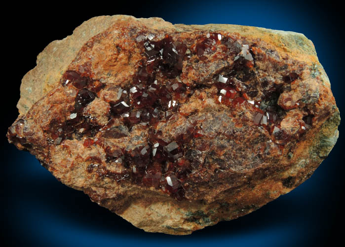 Grossular Garnet with minor Clinochlore from Passo del Faiallo, Urbe, Savona, Liguria, Italy