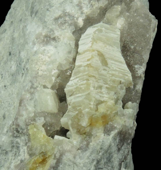 Weloganite from Francon Quarry, Montral, le de Montral, Qubec, Canada (Type Locality for Weloganite)